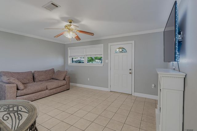 24618 Pecan Place Dr, Plaquemine, LA 70764