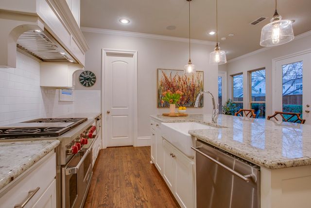 3978 Davila Drive, Dallas, TX 75220