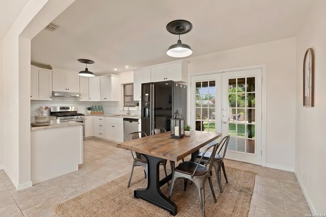 414 Storeywood, San Antonio, TX 78213