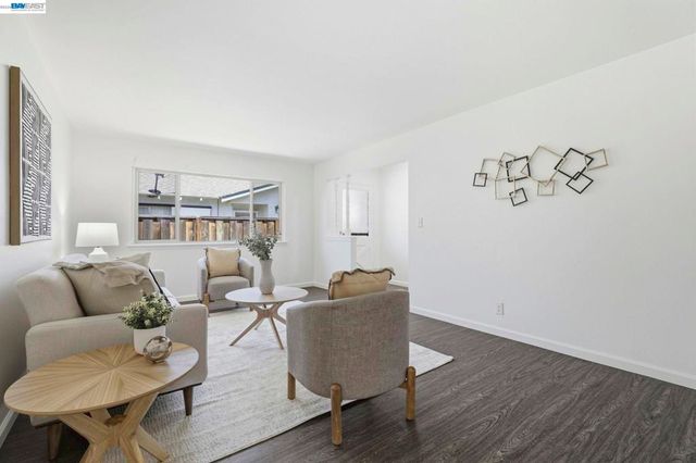 7359 7361 Glenoaks Way, Dublin, CA 94568