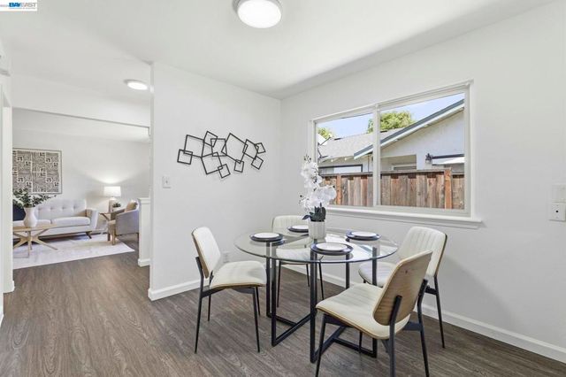 7359 7361 Glenoaks Way, Dublin, CA 94568