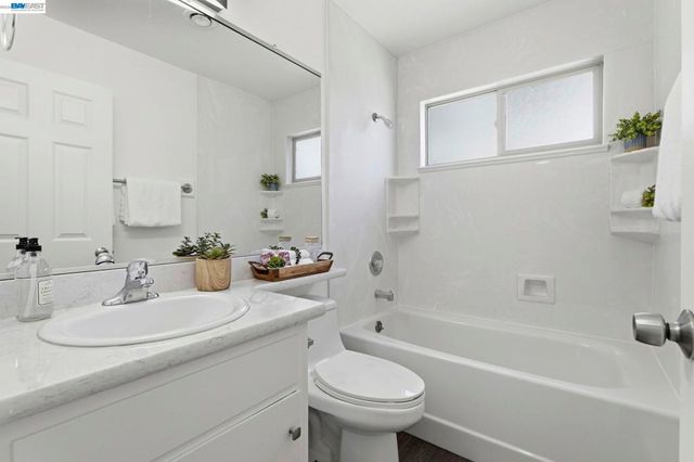 7359 7361 Glenoaks Way, Dublin, CA 94568