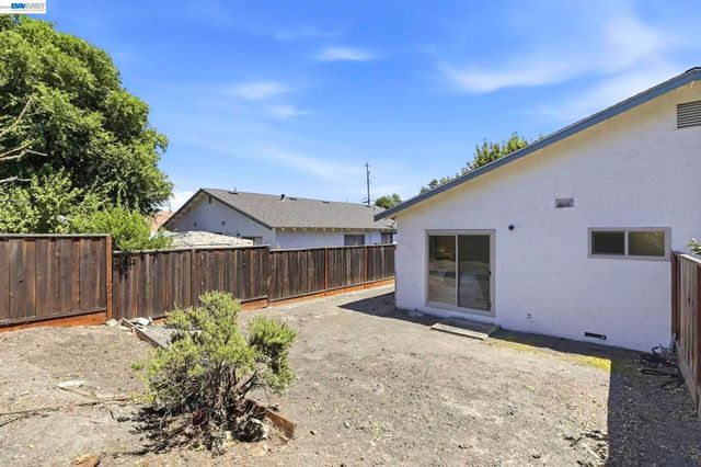 7359 7361 Glenoaks Way, Dublin, CA 94568
