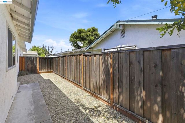 7359 7361 Glenoaks Way, Dublin, CA 94568