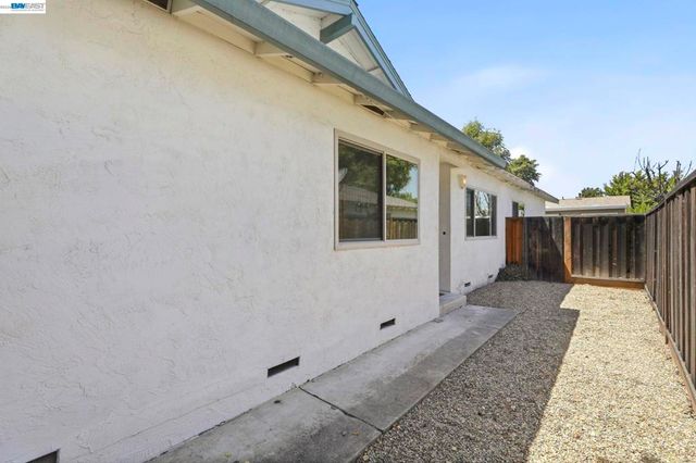 7359 7361 Glenoaks Way, Dublin, CA 94568