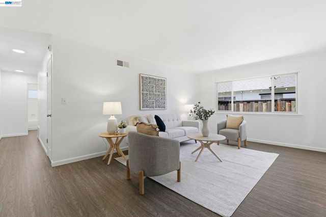 7359 7361 Glenoaks Way, Dublin, CA 94568
