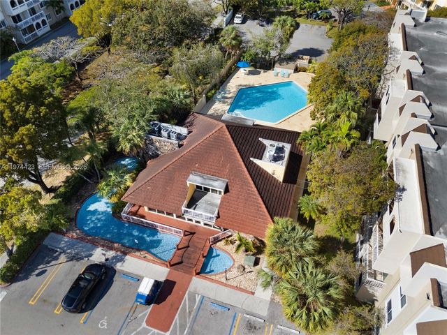 7700 Camino Real D202, Miami, FL 33143