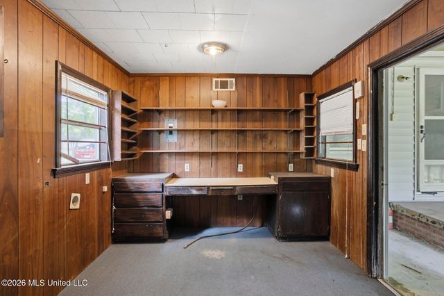 5863 Canton Park Drive, Jackson, MS 39211
