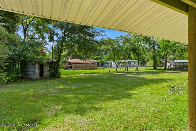 5863 Canton Park Drive, Jackson, MS 39211