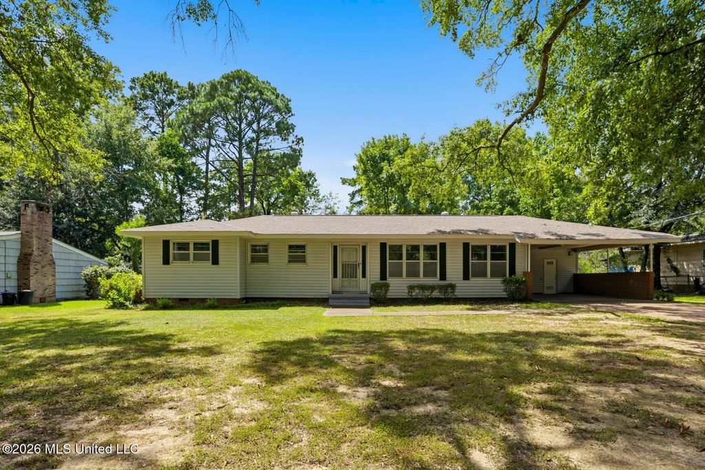 5863 Canton Park Drive, Jackson, MS 39211