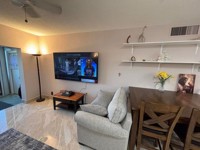 2700 W Golf Boulevard 146, Pompano Beach, FL 33064