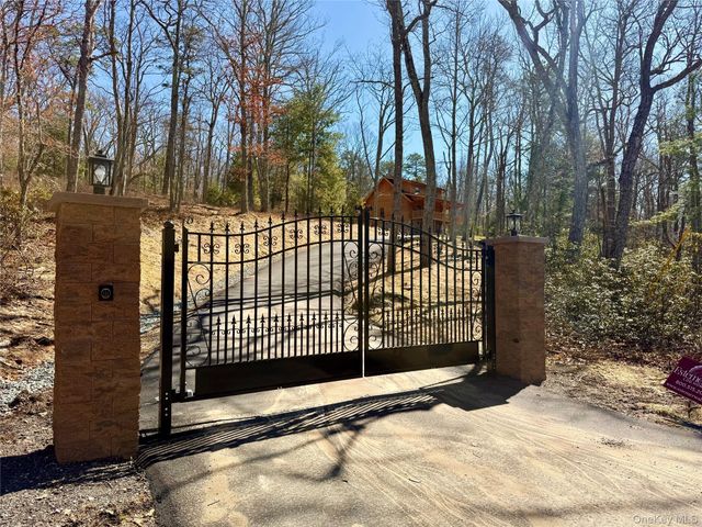41 Upper Lumber Road, Glen Spey, NY 12737