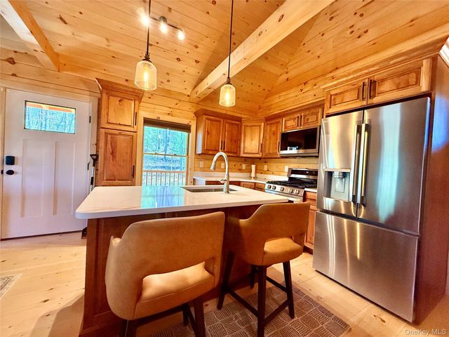 41 Upper Lumber Road, Glen Spey, NY 12737