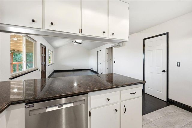 18572 Estrada Pl, Grass Valley, CA 95949