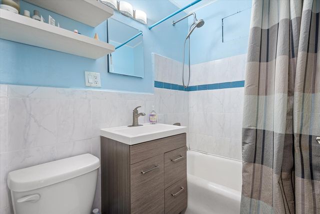 23-19 33rd Avenue, Astoria, NY 11106