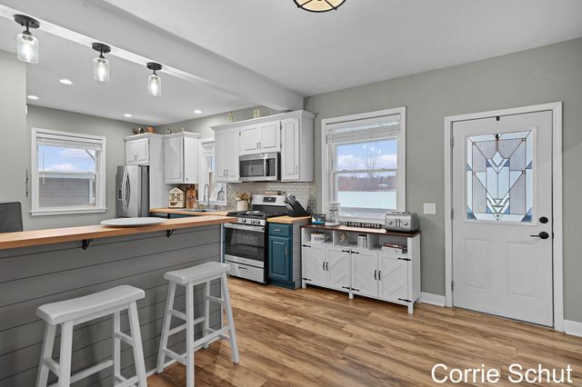 9105 Port Sheldon Street, Blendon Twp, MI 49464