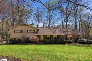 276 Lake Forest Drive, Spartanburg, SC 29307
