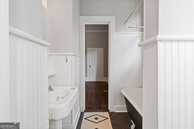 460 Oakdale Road NE, Atlanta, GA 30307