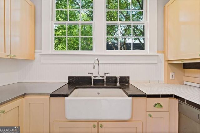 460 Oakdale Road NE, Atlanta, GA 30307