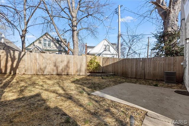 723 N 7th Street, St Charles, MO 63301