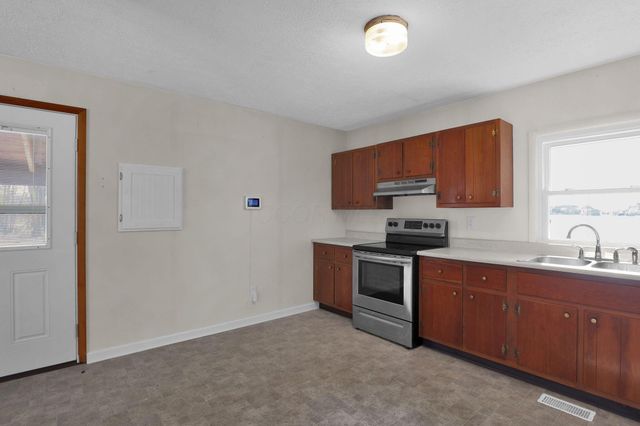 18 Watson Street, Fredericktown, OH 43019