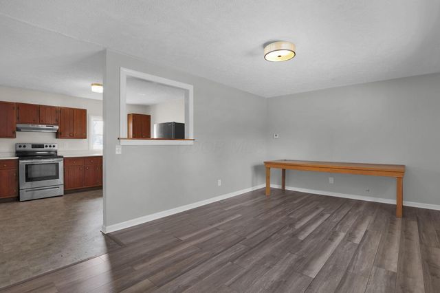 18 Watson Street, Fredericktown, OH 43019