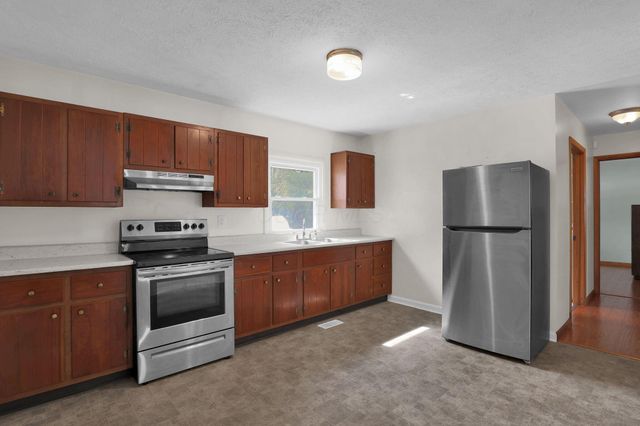 18 Watson Street, Fredericktown, OH 43019