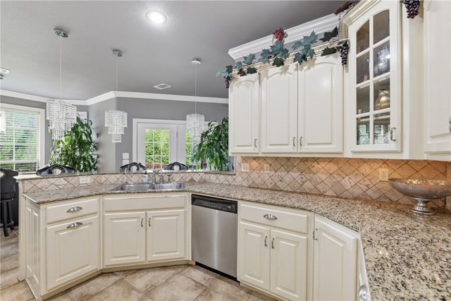 323 Saint James Avenue, Springdale, AR 72764