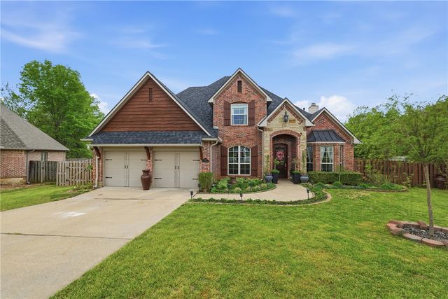323 Saint James Avenue, Springdale, AR 72764
