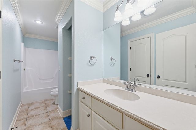 323 Saint James Avenue, Springdale, AR 72764
