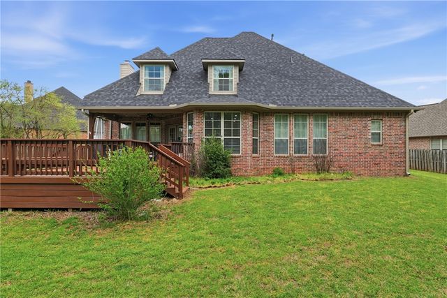 323 Saint James Avenue, Springdale, AR 72764