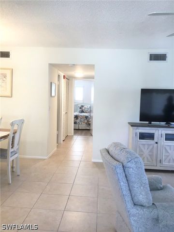 766 Central AVE 312, Naples, FL 34102