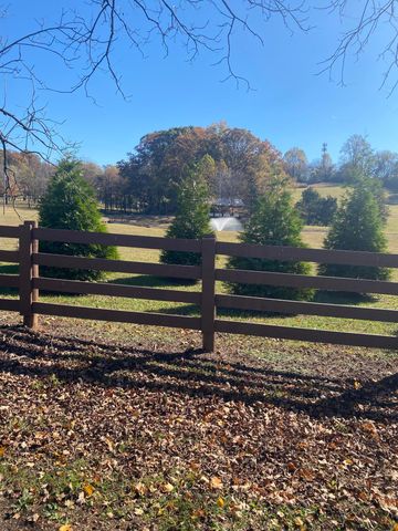 157 Sunset Lane NE, Cleveland, TN 37312