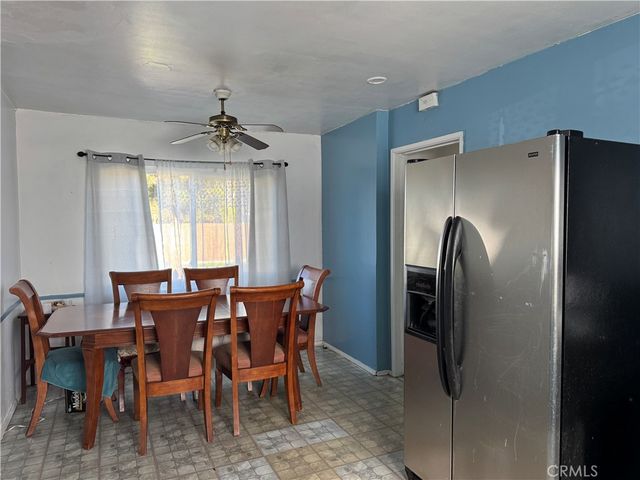 10406 San Carlos, South Gate, CA 90280
