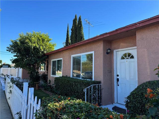 10406 San Carlos, South Gate, CA 90280