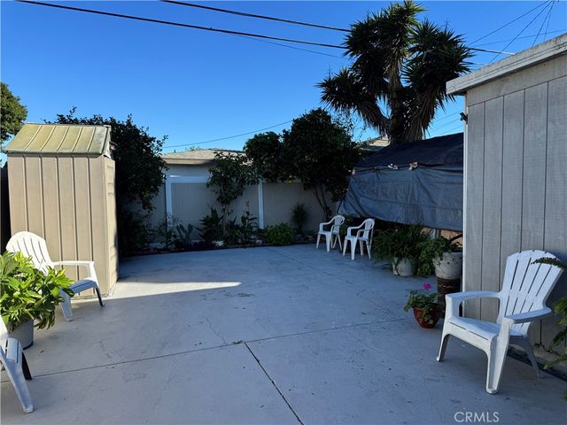 10406 San Carlos, South Gate, CA 90280