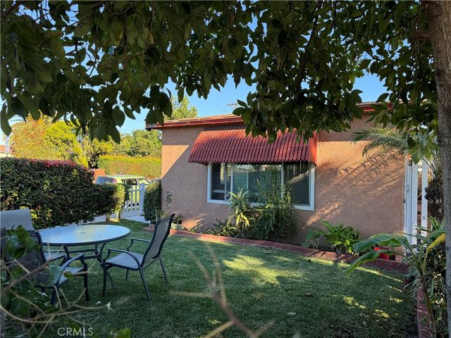 10406 San Carlos, South Gate, CA 90280