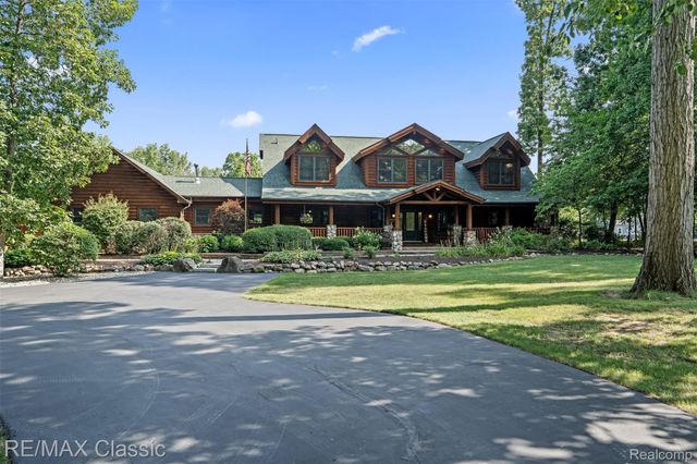 4489 Clara Louise Ct, Saline Township, MI 48176