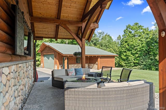 4489 Clara Louise Ct, Saline Township, MI 48176