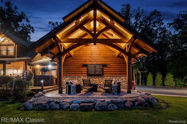 4489 Clara Louise Ct, Saline Township, MI 48176