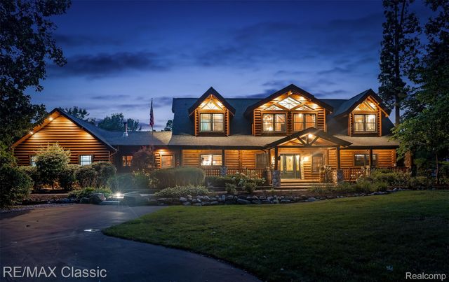 4489 Clara Louise Ct, Saline Township, MI 48176
