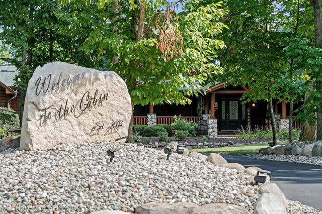4489 Clara Louise Ct, Saline Township, MI 48176
