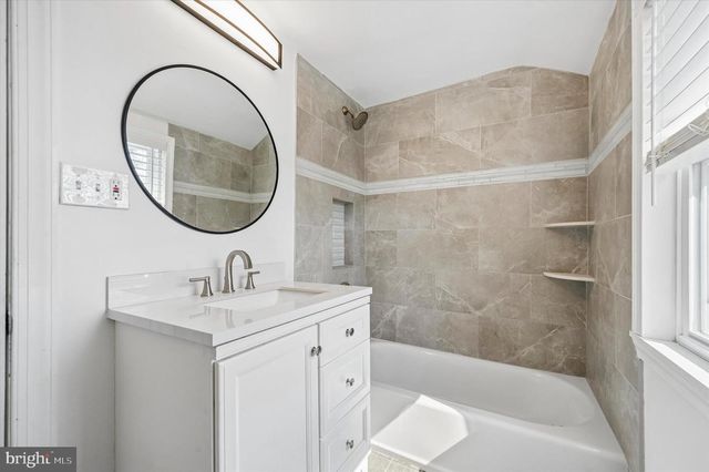 611 GLENFIELD AVE, Glenolden, PA 19036