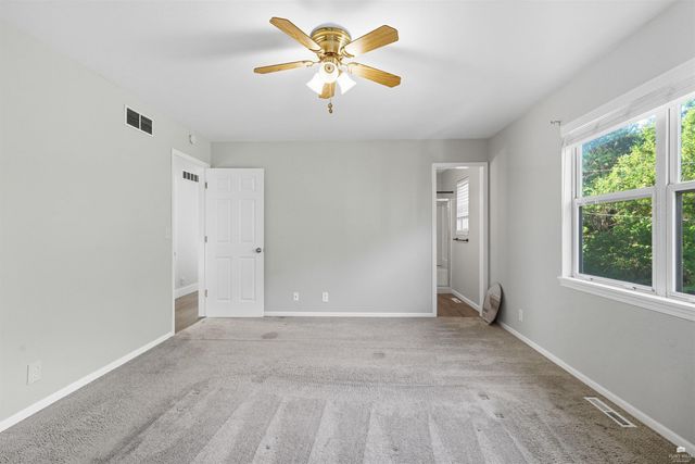 2772 Maplewood Circle, Manhattan, KS 66502