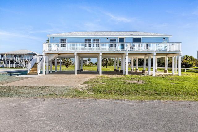 3903 2nd Street, Galveston, TX 77554