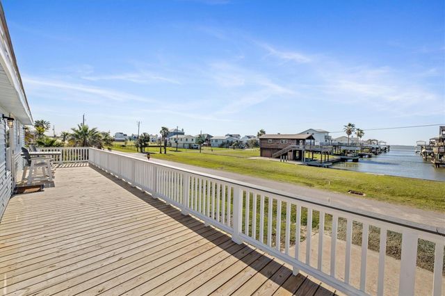 3903 2nd Street, Galveston, TX 77554