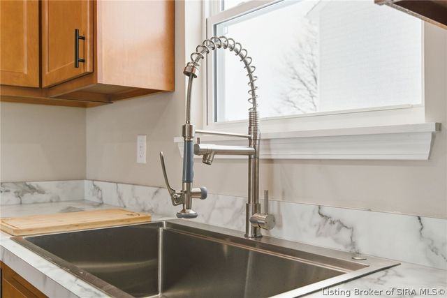 211 Guilford Avenue, Charlestown, IN 47111