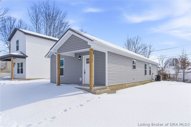 211 Guilford Avenue, Charlestown, IN 47111