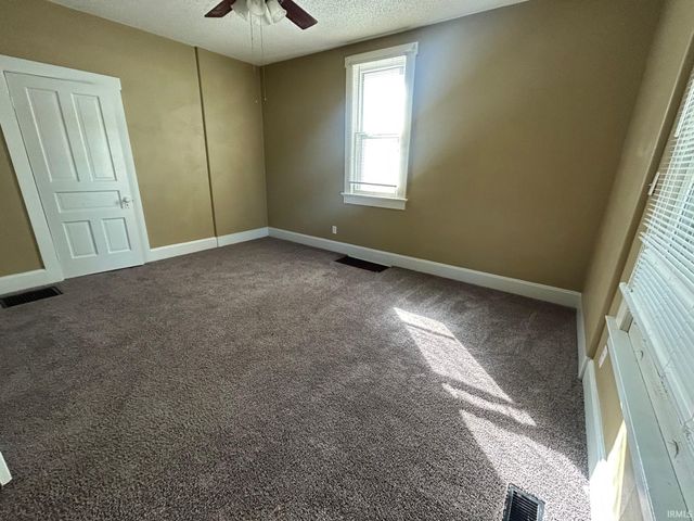 4913 Stringtown Road, Evansville, IN 47711