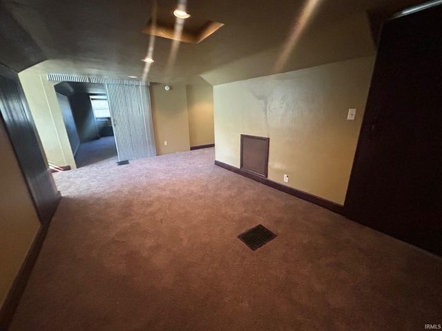4913 Stringtown Road, Evansville, IN 47711